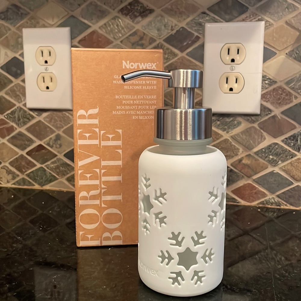 Norwex Forever Foaming Handwash LE Snowflake Bottle